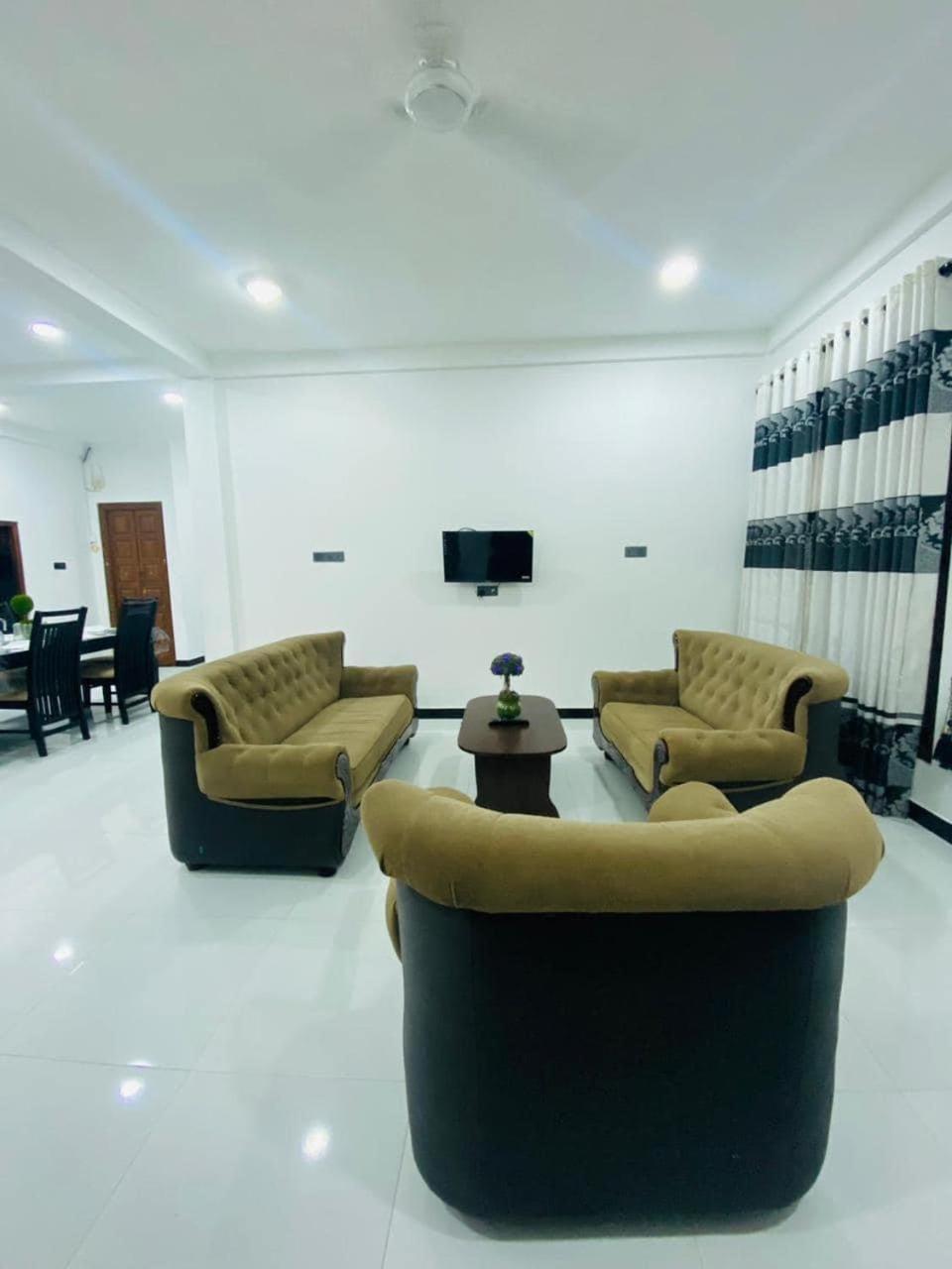 Lalitha Holiday Inn Jaffna Luaran gambar