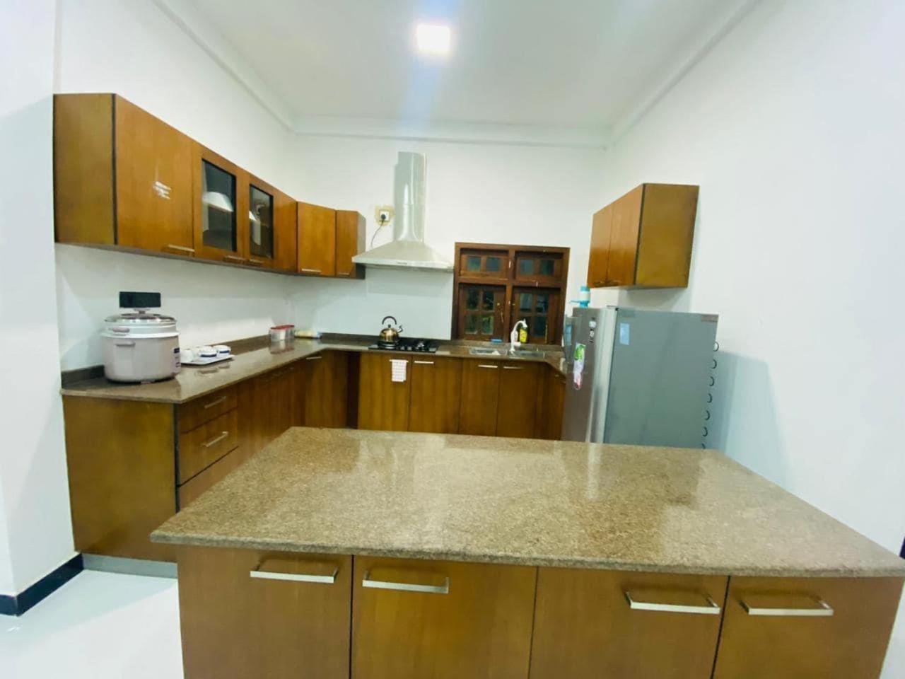 Lalitha Holiday Inn Jaffna Luaran gambar