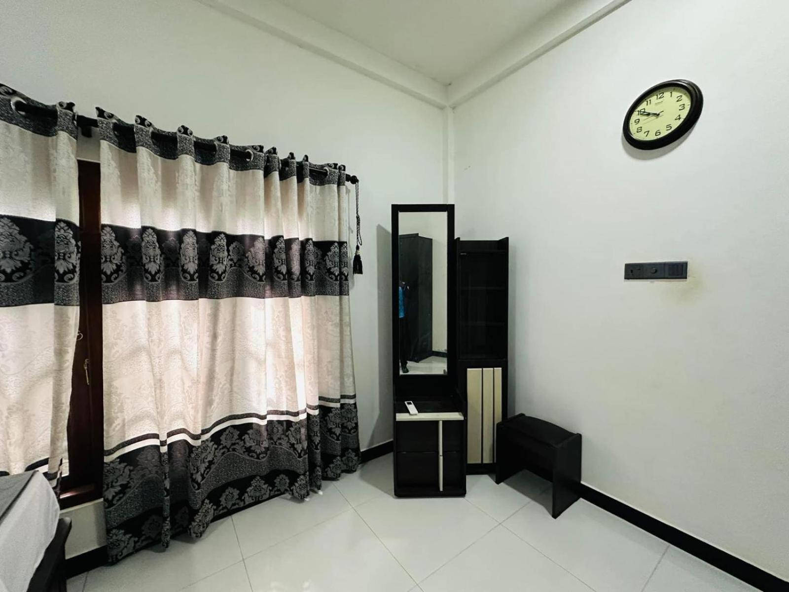 Lalitha Holiday Inn Jaffna Luaran gambar